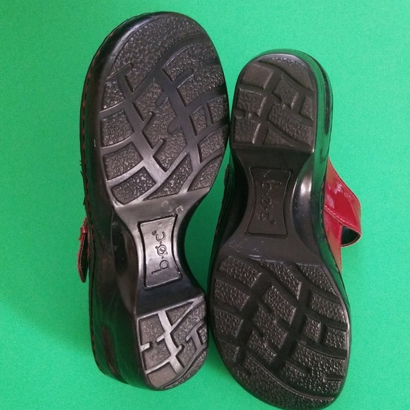 Clogs - Picture 3 of 5